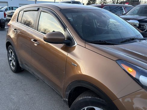 Used 2020 Kia Sportage LX image 4