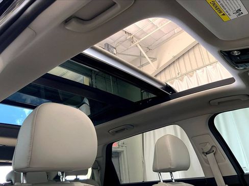 Used 2023 Kia Sorento S w/ Panoramic Sunroof Package FWD image 27