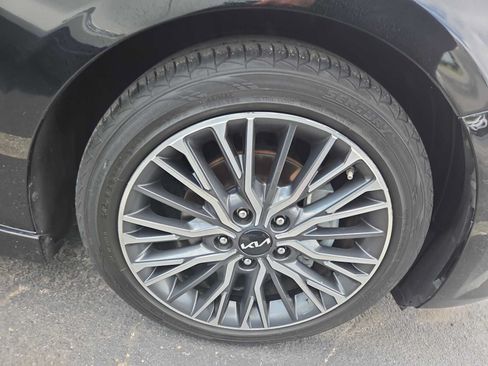Used 2022 Kia Forte GT-Line w/ GT-Line Technology Package FWD image 2