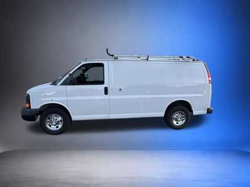 Used 2015 Chevrolet Express 2500 RWD image 1