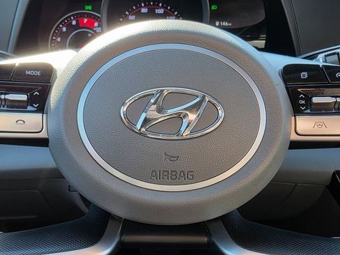 Used 2023 Hyundai Elantra SEL w/ Cargo Package image 21