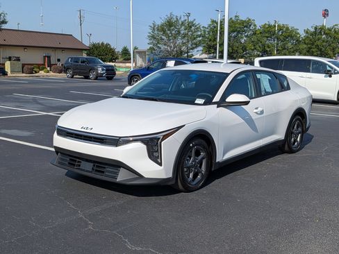 Used 2025 Kia K4 FWD image 7