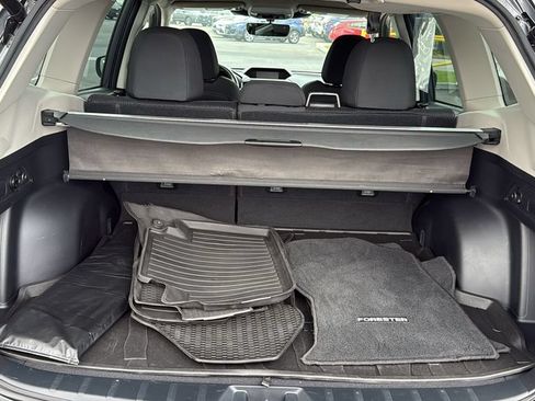 Used 2023 Subaru Forester Premium AWD/4WD image 26