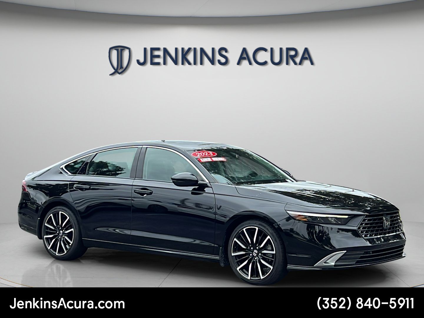 Used 2023 Honda Accord Touring image 1