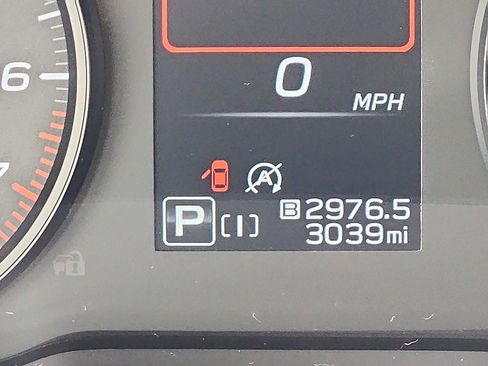 Certified 2025 Subaru Crosstrek 2.0i image 19