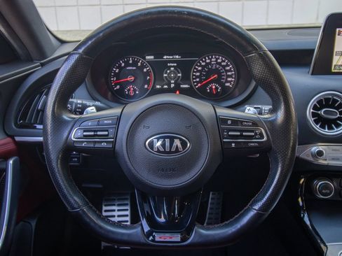 Used 2020 Kia Stinger GT2 AWD/4WD image 38