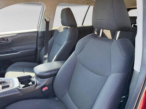Used 2019 Toyota RAV4 LE w/ All Weather Liner Package AWD/4WD image 23