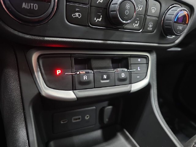Used 2023 GMC Terrain SLE w/ Driver Convenience Package AWD/4WD image 23