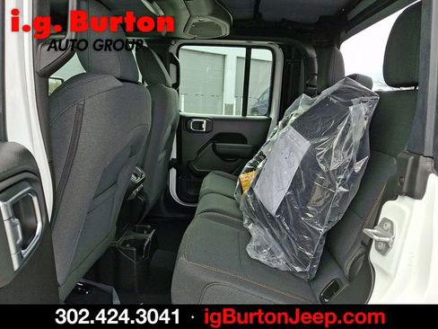 New 2026 Jeep Gladiator Sport image 6