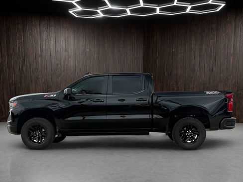 Used 2024 Chevrolet Silverado 1500 Custom Trail Boss AWD/4WD image 4