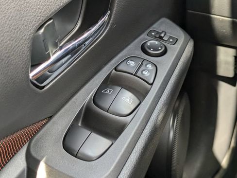 Used 2024 Nissan Kicks SR FWD image 27