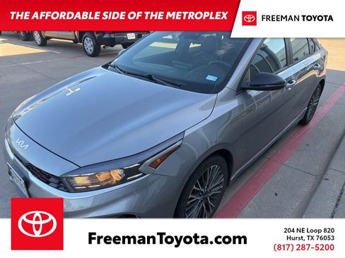 Used 2023 Kia Forte GT-Line w/ GT-Line Premium Package FWD image 1