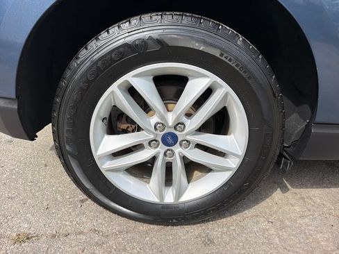 Used 2018 Ford Edge SEL AWD/4WD image 29