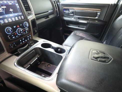 Used 2018 RAM 2500 Laramie w/ Convenience Group image 16