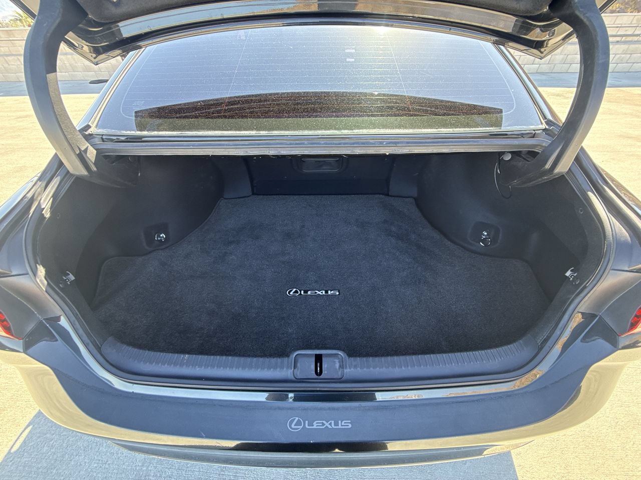 Used 2021 Lexus ES 300h w/ Premium Package FWD image 27