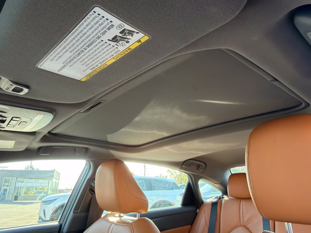 Used 2020 Toyota Avalon Limited w/ Advanced Safety Package FWD image 25