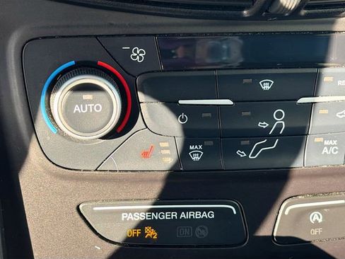 Used 2018 Ford Escape SEL image 20