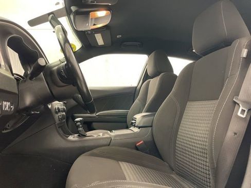 Used 2021 Dodge Charger SXT w/ Blacktop Package image 7