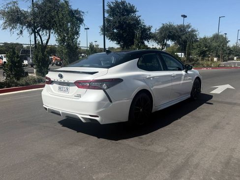 Used 2022 Toyota Camry XSE w/ Navigation Upgrade Package FWD image 6