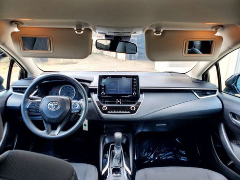 Used 2021 Toyota Corolla LE FWD image 29