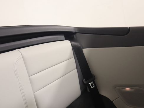 Used 2026 Porsche 911 Carrera RWD image 17