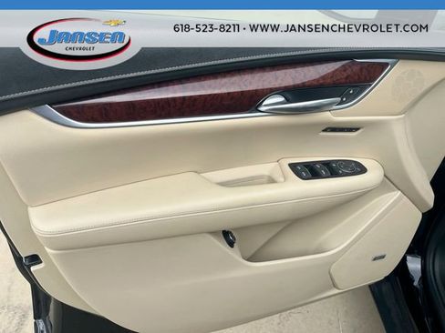 Used 2018 Cadillac XT5 Luxury w/ Driver Awareness Package FWD image 22