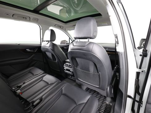 Used 2018 Audi Q7 3.0T Prestige w/ Prestige Package image 21
