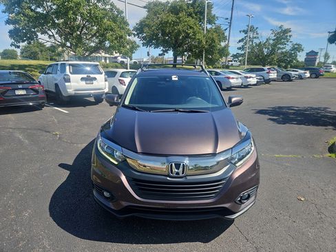 Used 2022 Honda HR-V EX-L image 2