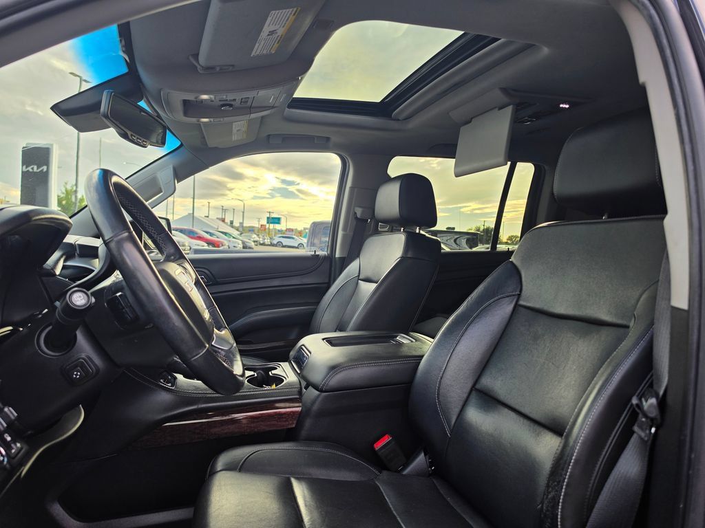 Used 2018 GMC Yukon XL SLT w/ Open Road Package AWD/4WD image 9