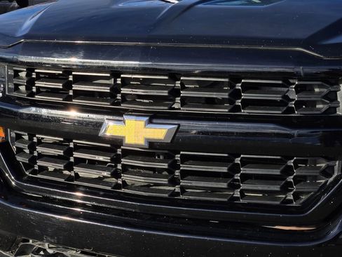 Used 2018 Chevrolet Silverado 1500 Custom w/ Custom Value Package image 32