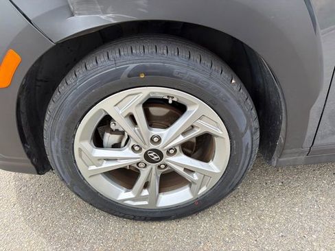 Used 2023 Hyundai Kona SEL FWD image 11