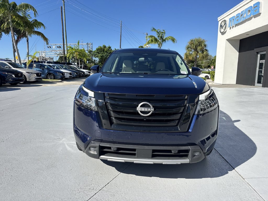 Used 2022 Nissan Pathfinder SL w/ SL Black Package AWD/4WD image 29