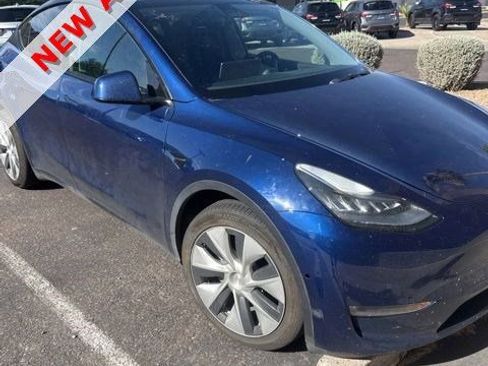 Used 2021 Tesla Model Y Long Range AWD/4WD image 1