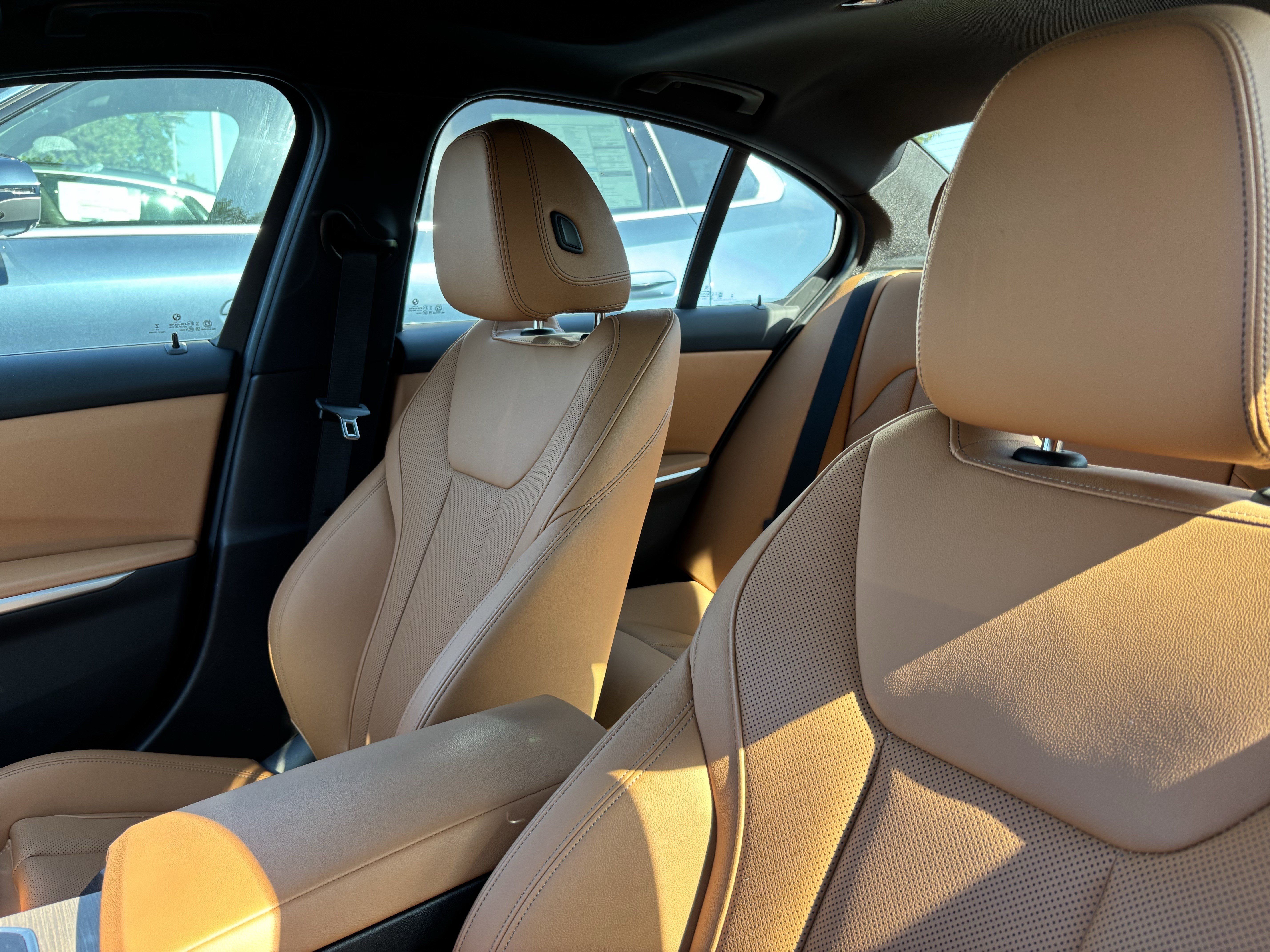 Certified 2025 BMW 330i Sedan RWD image 16