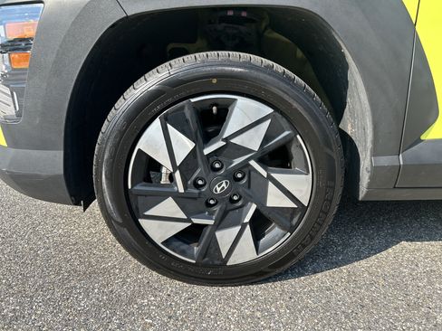 Certified 2025 Hyundai Kona SEL AWD/4WD image 12