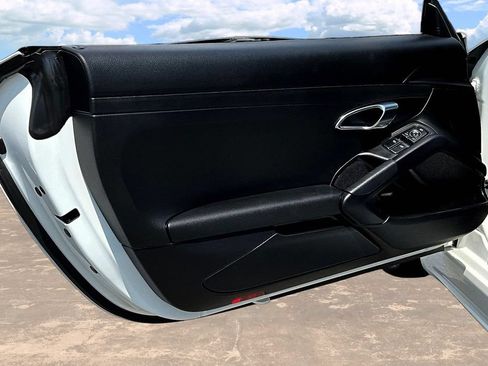 Used 2023 Porsche 718 Cayman RWD image 20