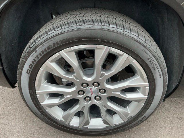 Used 2025 GMC Acadia Denali w/ Super Cruise Package FWD image 13