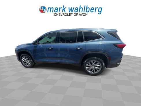 Certified 2025 Buick Enclave Preferred FWD image 5