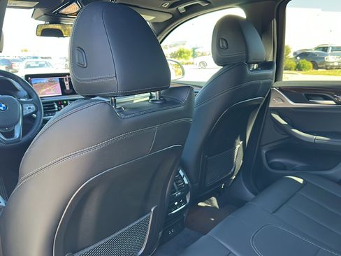 Certified 2024 BMW X3 xDrive30i w/ Premium Package image 17