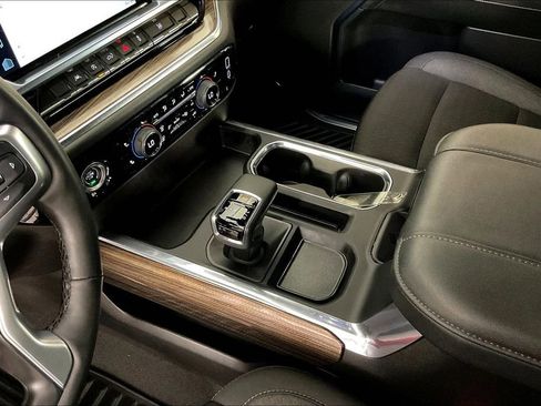 Used 2024 Chevrolet Silverado 1500 LT image 19