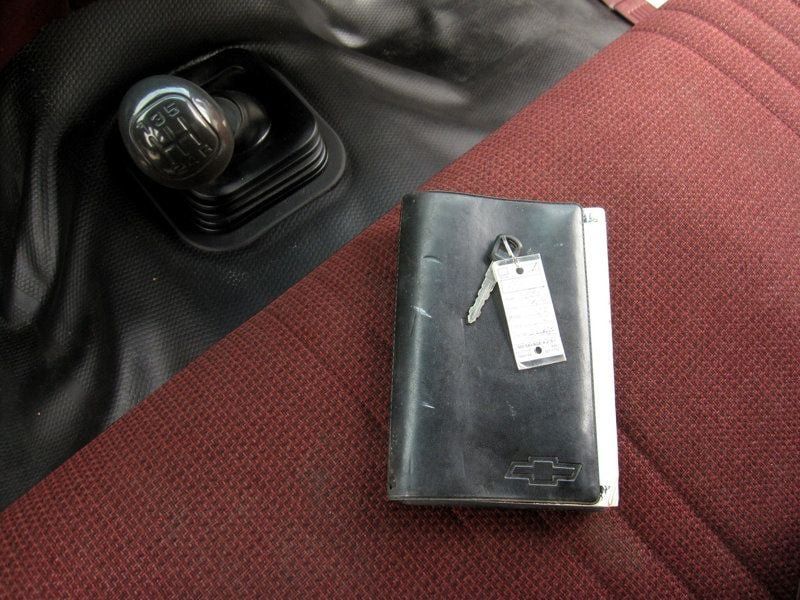 Used 1995 Chevrolet Silverado 1500 2WD Regular Cab image 30