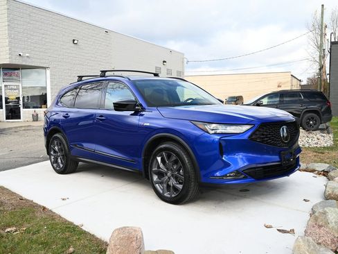 Used 2023 Acura MDX A-Spec image 3