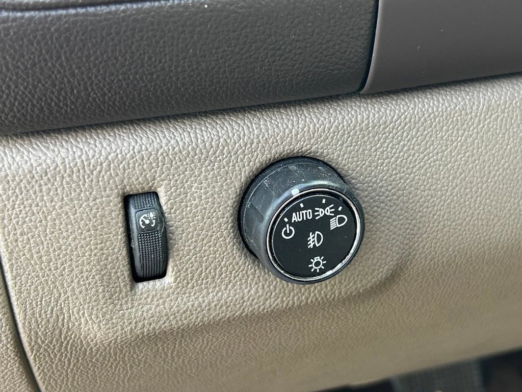 Used 2015 GMC Canyon SLE w/ SLE Convenience Package RWD image 23