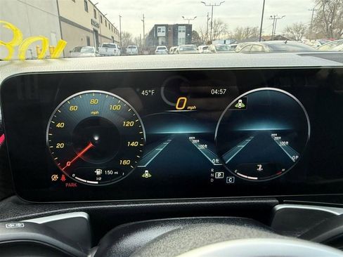 Used 2022 Mercedes-Benz GLB 250 4MATIC image 35