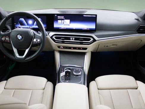 Used 2024 BMW 330i Sedan w/ Convenience Package RWD image 19