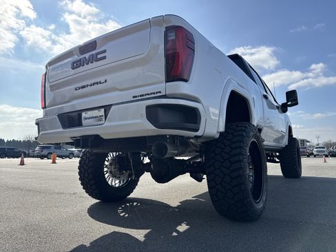 New 2026 GMC Sierra 2500 Denali Ultimate w/ Max Trailering Package image 10