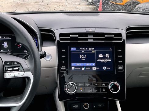Certified 2023 Hyundai Tucson SEL w/ Winter Package AWD/4WD image 7