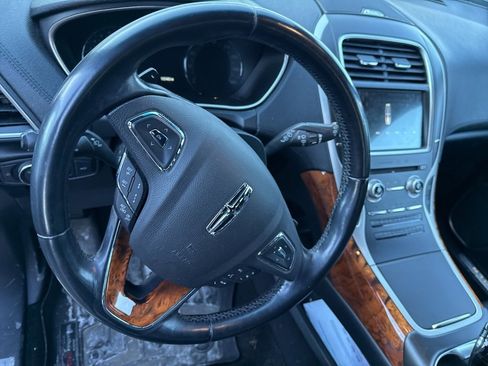 Used 2016 Lincoln MKX Reserve w/ Driver Assistance Package image 8