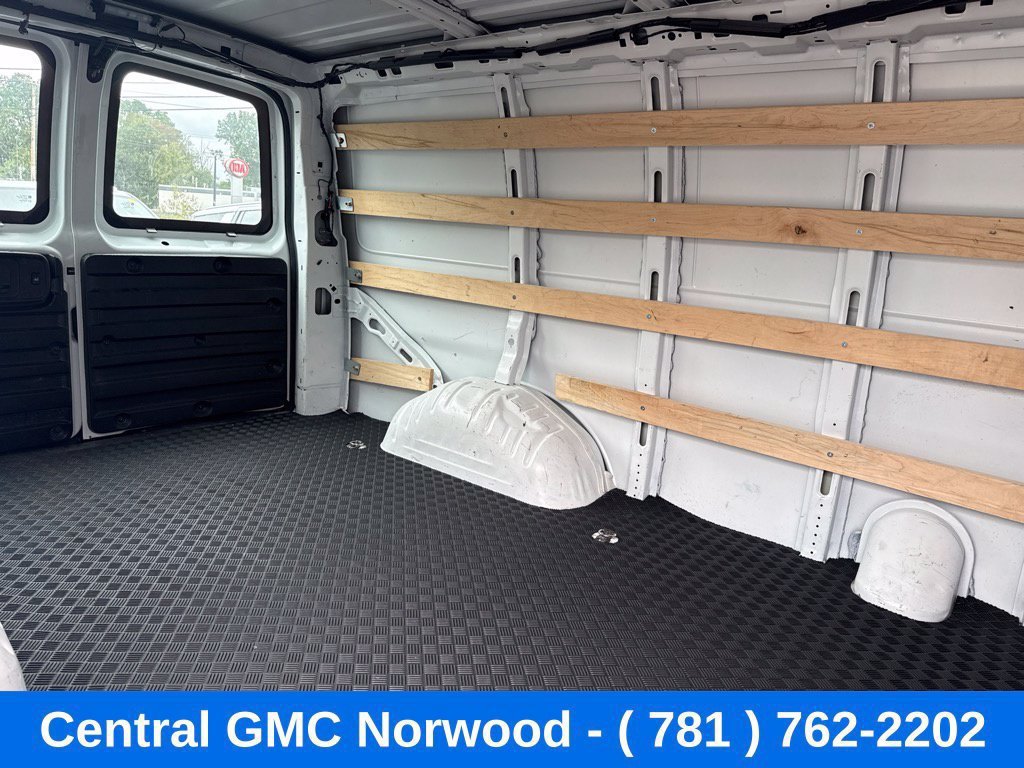 Used 2021 Chevrolet Express 2500 w/ Driver Convenience Package RWD image 14