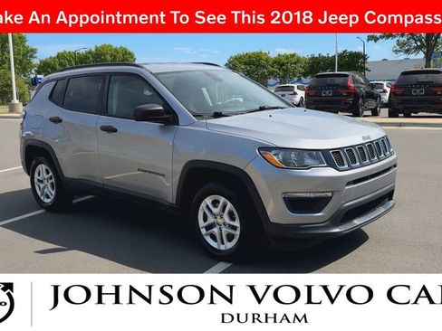 Used 2018 Jeep Compass Sport FWD image 2